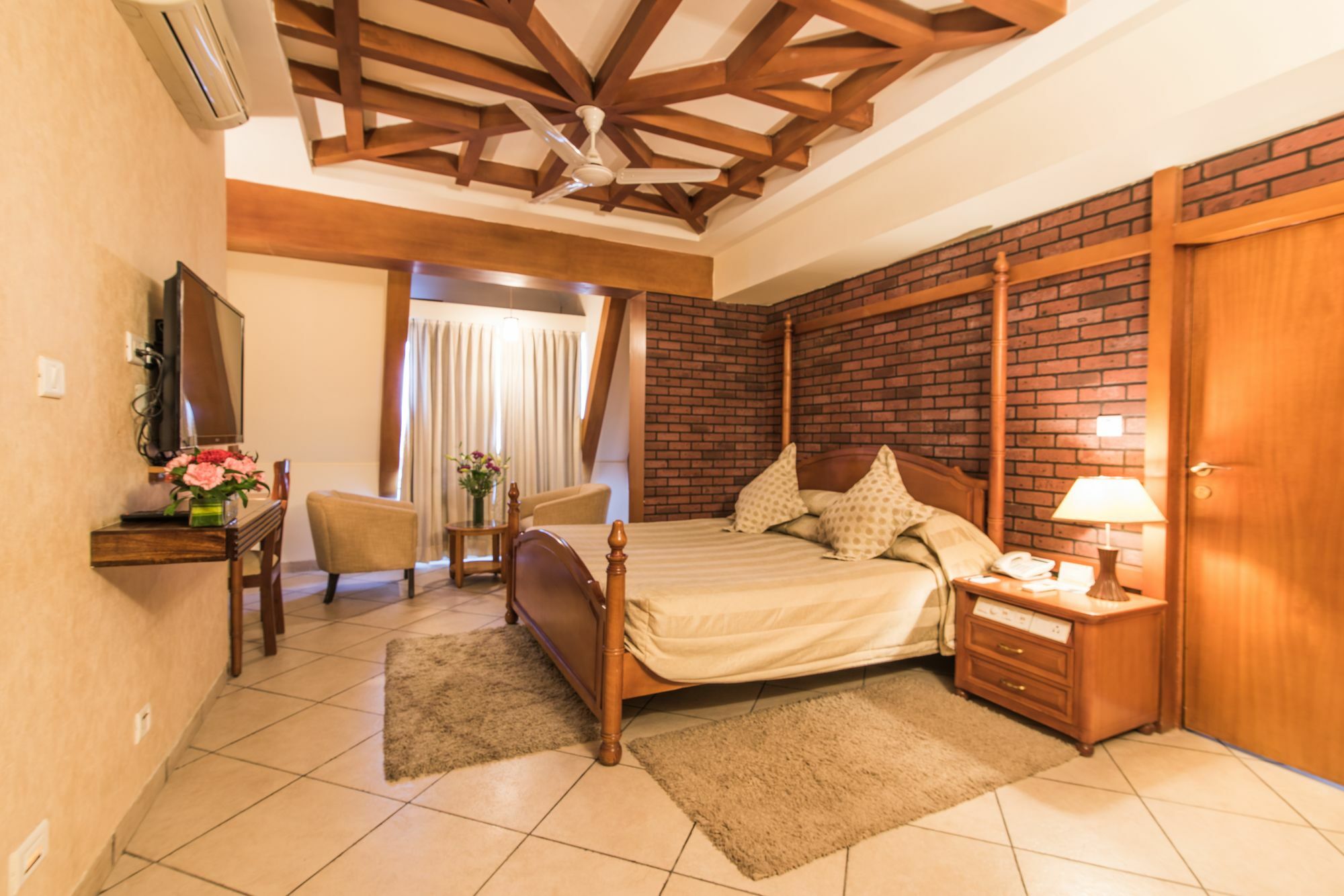 Sai Vishram Business Hotel Kammasandra Экстерьер фото
